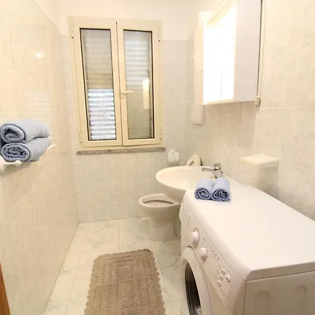 Apartment La Caletta Central La Caletta